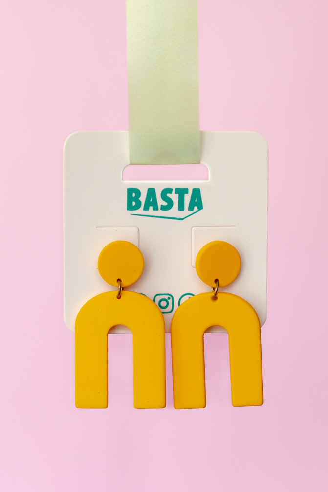 ARETES IMAN